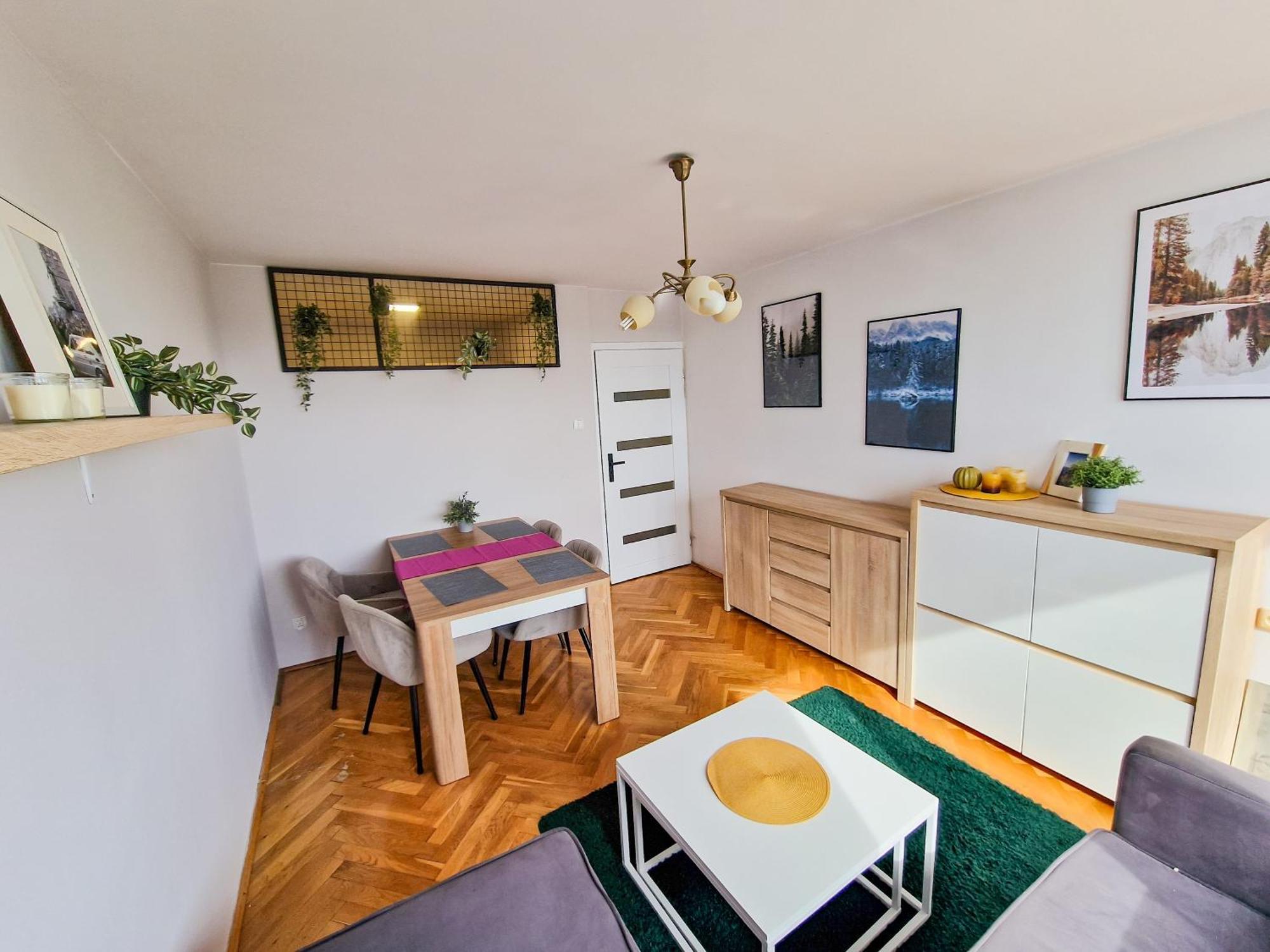 Apartment Falowiec D90 *